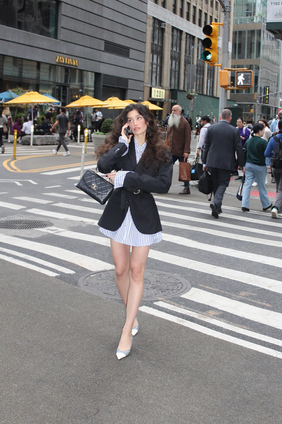 Walking Down the Street: People’s Reactions in New York City